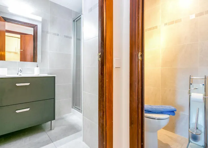 Center-19 By Interhome * Roses